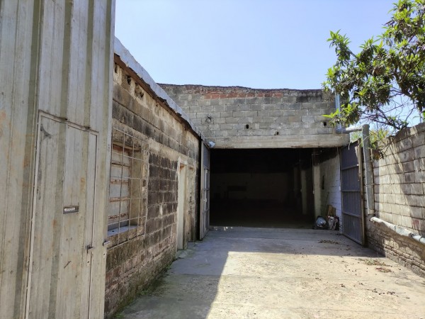 GALPON 200 M2 EN BARRIO BELLA VISTA 