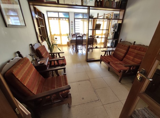 CASABLANCA AL 1200. Impecable, 3 dormitorios y cochera.