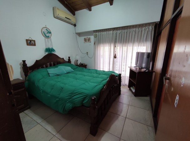 CASABLANCA AL 1200. Impecable, 3 dormitorios y cochera.