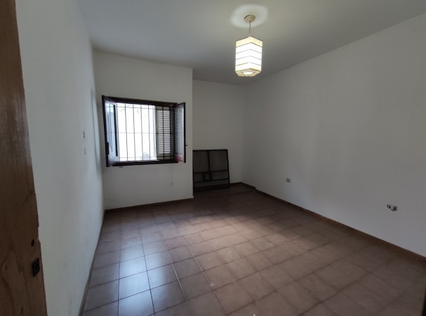 HERMOSO DEPARTAMENTO DE PASILLO SOBRE AVENIDA PELLEGRINI