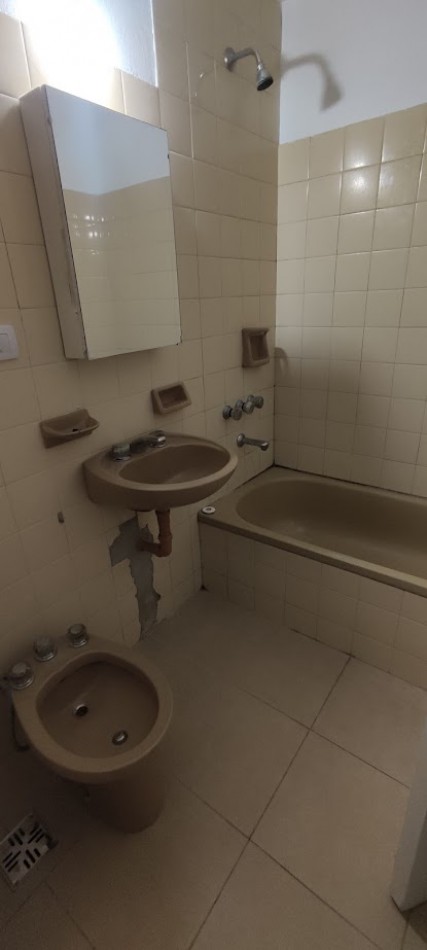DEPARTAMENTO DOS DORMITORIOS Y COCHERA - APTO CREDITO HIPOTECARIO