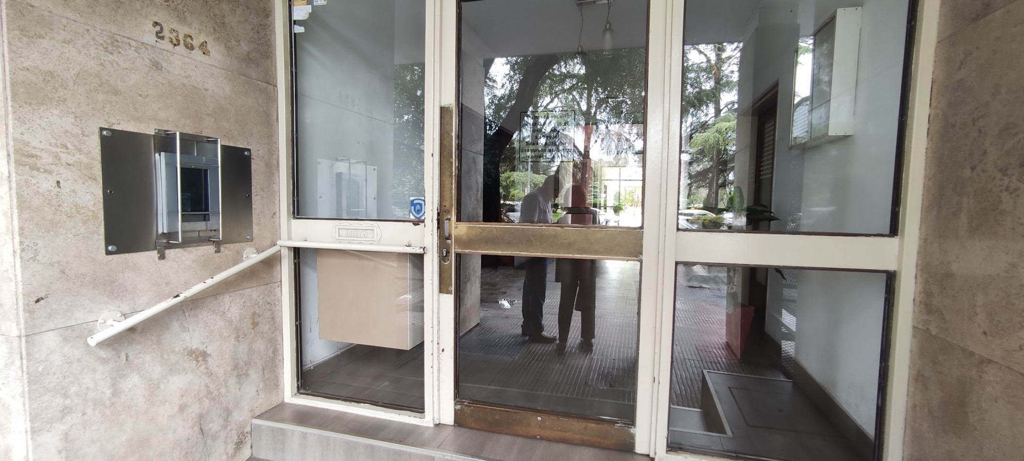DEPARTAMENTO DOS DORMITORIOS Y COCHERA - APTO CREDITO HIPOTECARIO