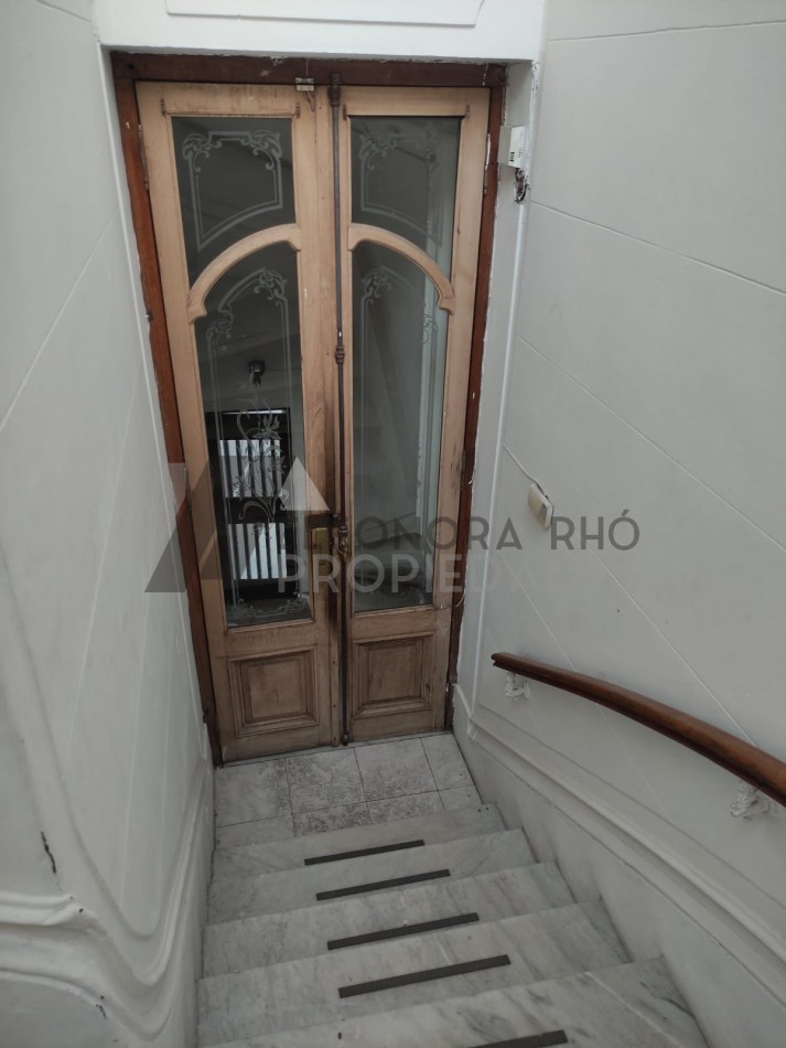 EXCEPCIONAL CASA ANTIGUA EN PLENO PASEO DEL SIGLO