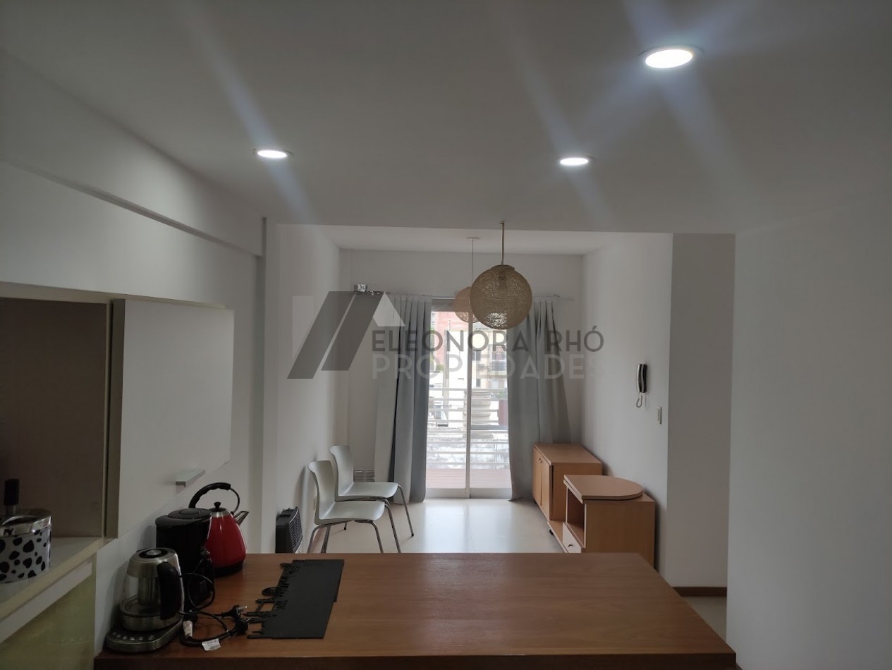 BARRIO ABASTO - UN DORMITORIO CON BALCON 