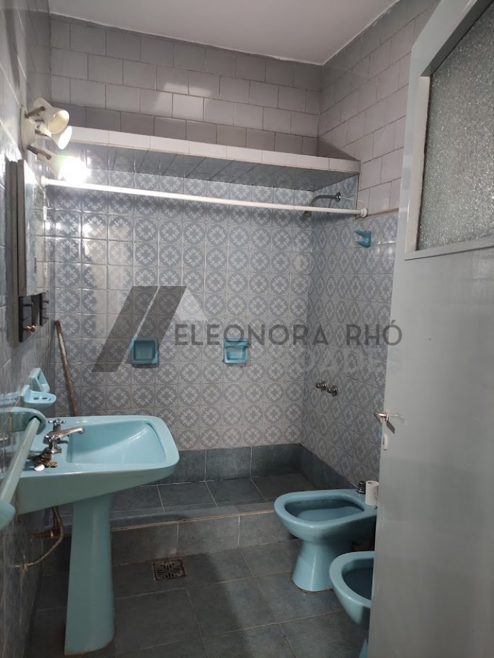 CASA 2 DORMITORIOS Y COCHERA