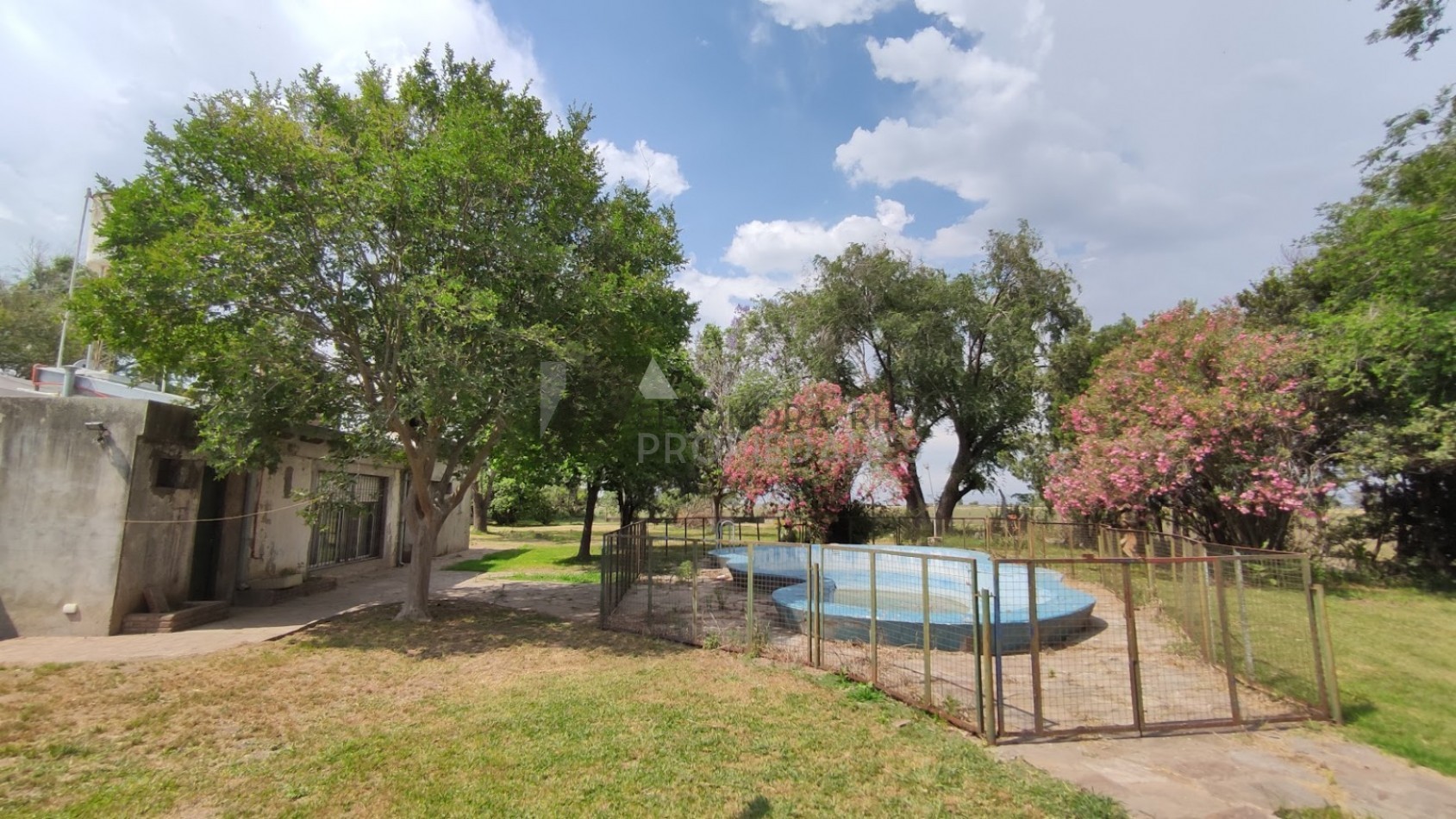 Extraordinario Casco de Estancia en Alvear
