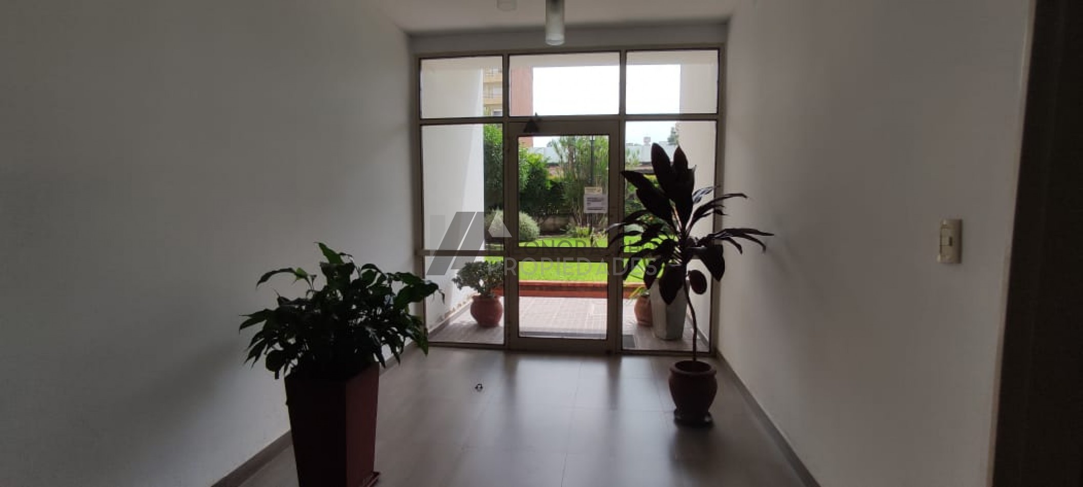 DEPARTAMENTO 2 DORMITORIOS Y COCHERA - APTO CREDITO HIPOTECARIO